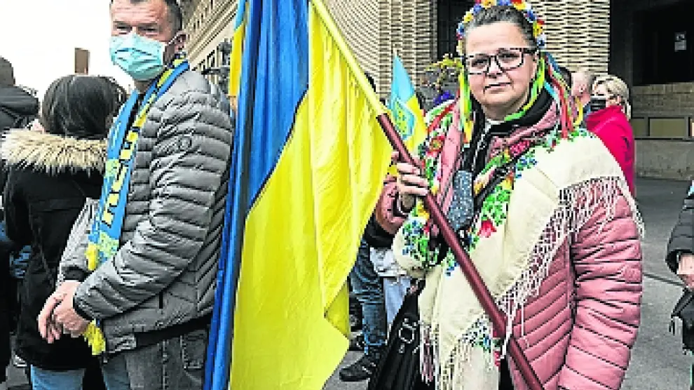 Svitlana Hrabets acudió desde Fraga al acto que se celebró en la plaza del Pilar