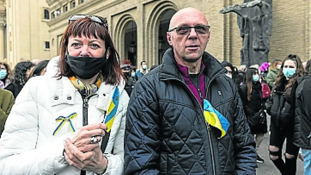 Svitlana Shakirova y Yuriy Hetman en la concentración celebrada en Zaragoza