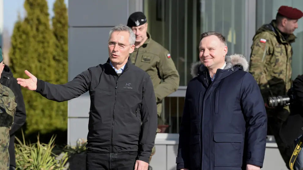 Andrzej Duda, el presidente polaco junto a Jens Stoltenberg, secretario general de la OTAN, en una reunión en Lask.