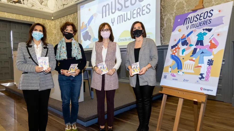 Ana Gaspar, Romana Erice, María Antoñanzas y Sara Fernández, ayer, en el Museo Pablo Gargallo