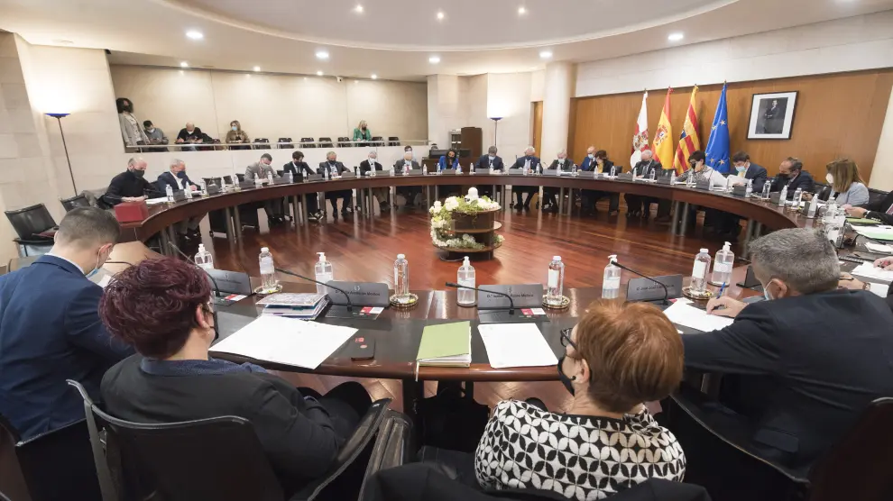 Pleno de la Diputación de Huesca este jueves.