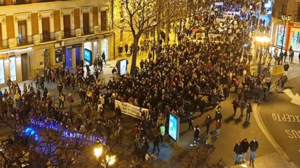 Un momento de la manifestación feminista en Zaragoza.