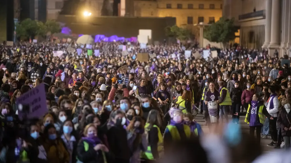 Manifestación feminista en Zaragoza con motivo del 8M.