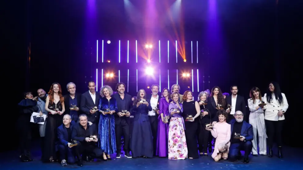 Foto de familia de todos los premiados