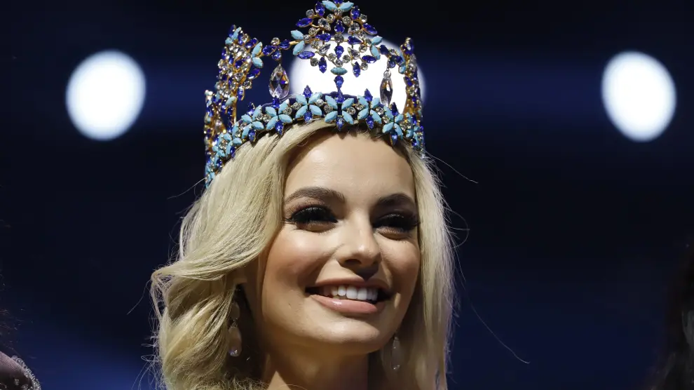 La polaca Karolina Bielawska, nueva Miss Mundo.