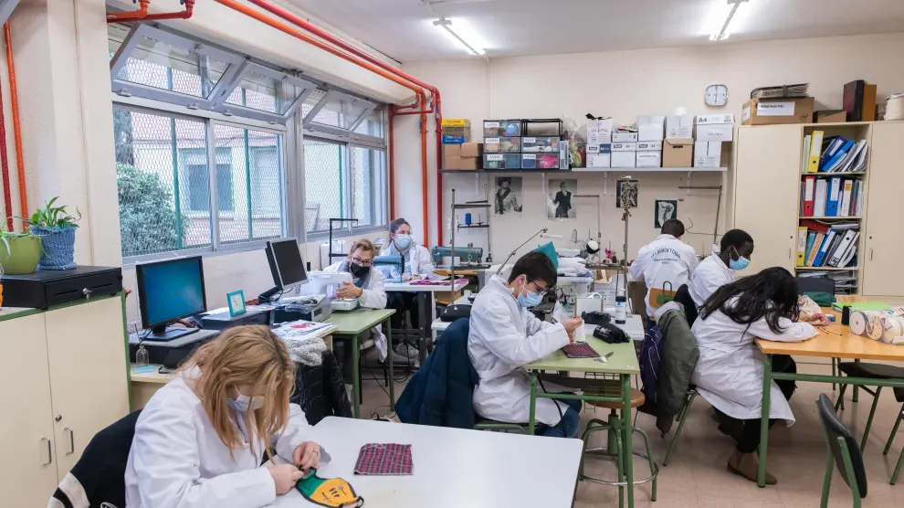 Alumnos y profesores del IES Ramón y Cajal de Zaragoza, reconocido por la Fundación Princesa de Girona con el 'Premio Escuela del Año 2021'.