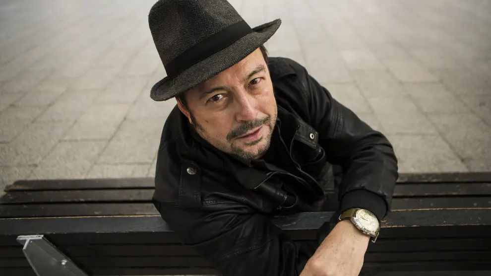 Ángel Petisme trabaja en nuevos poemarios y discos.