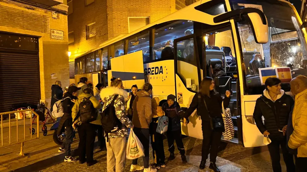 El bus, a su llegada a Zaragoza en la madrugada del lunes