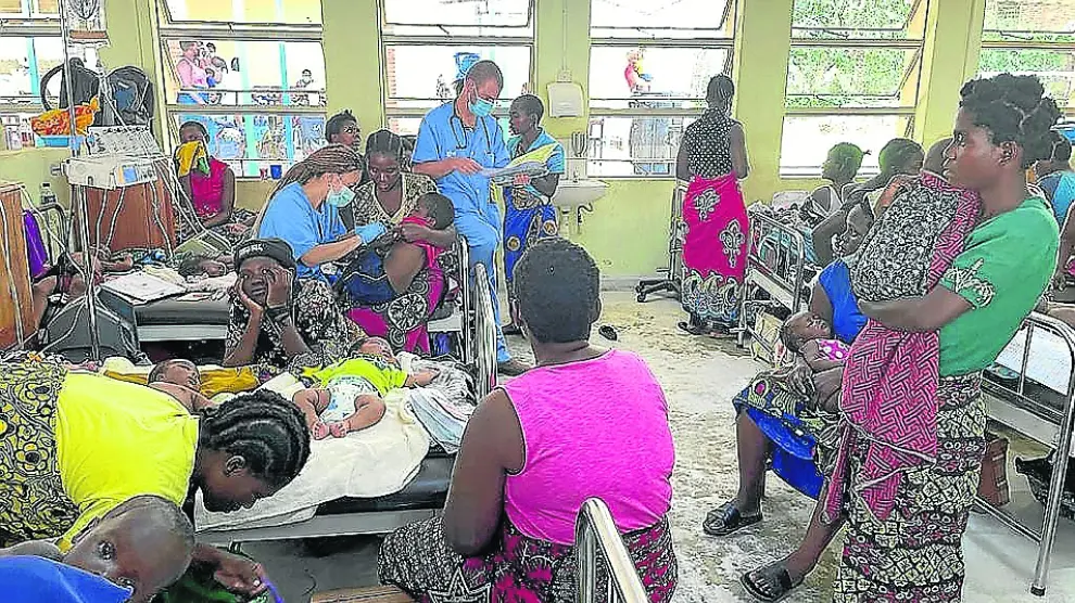 Algunos trabajadores sanitarios que han estado dos meses colaborando en Malawi.