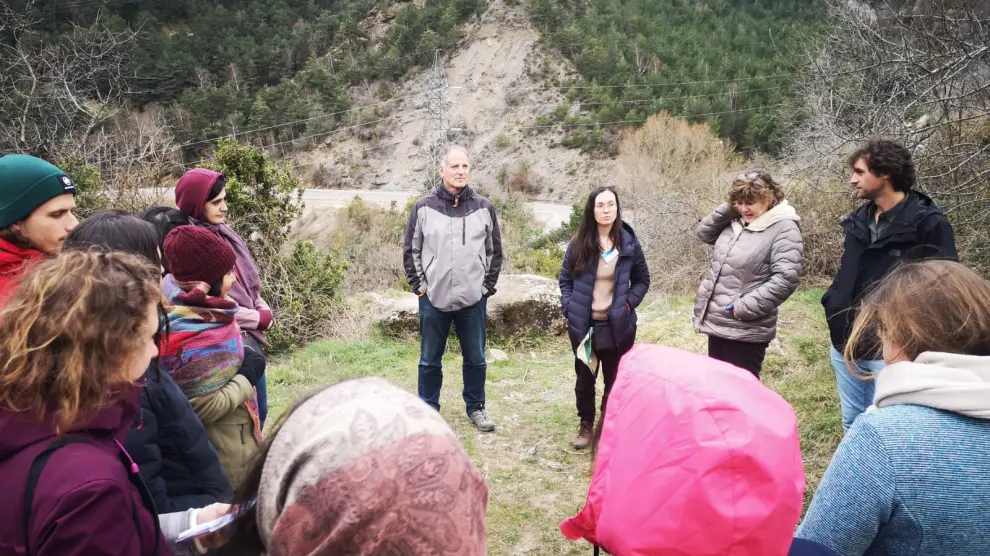 Estudiantes europeos estudian las medidas de protección ante riesgos naturales de Aragón.