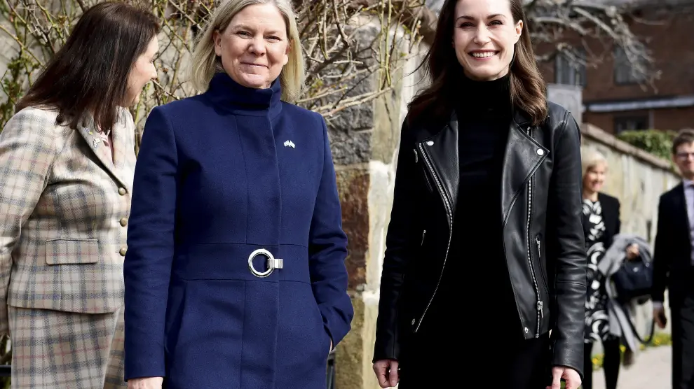 Magdalena Andersson, primera ministra sueca, recibe a su homóloga finlandesa, Sanna Marin este miércoles en Estocolmo.