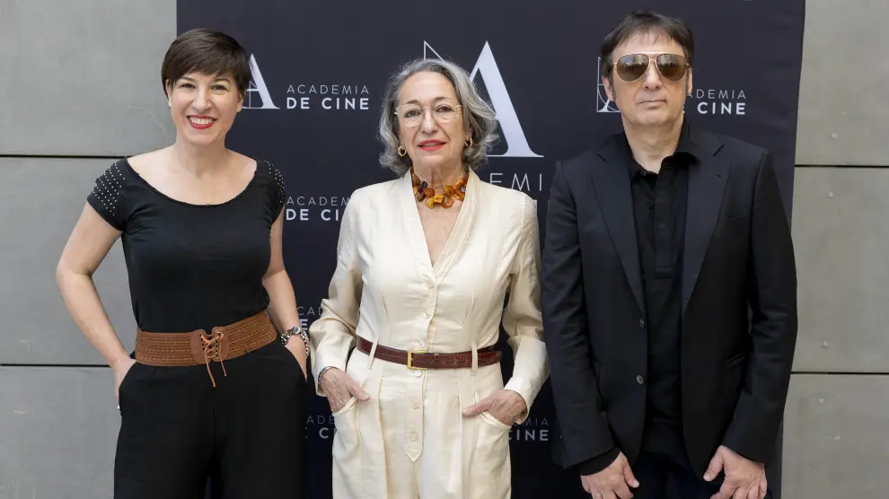 La guionista y productora, Virginia Yagüe; la actriz, Luisa Gavasa; y el director de cine, Juan Vicente Córdoba.