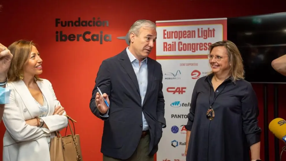 Azcón inauguró el Congreso Europeo de Tranvías en Zaragoza