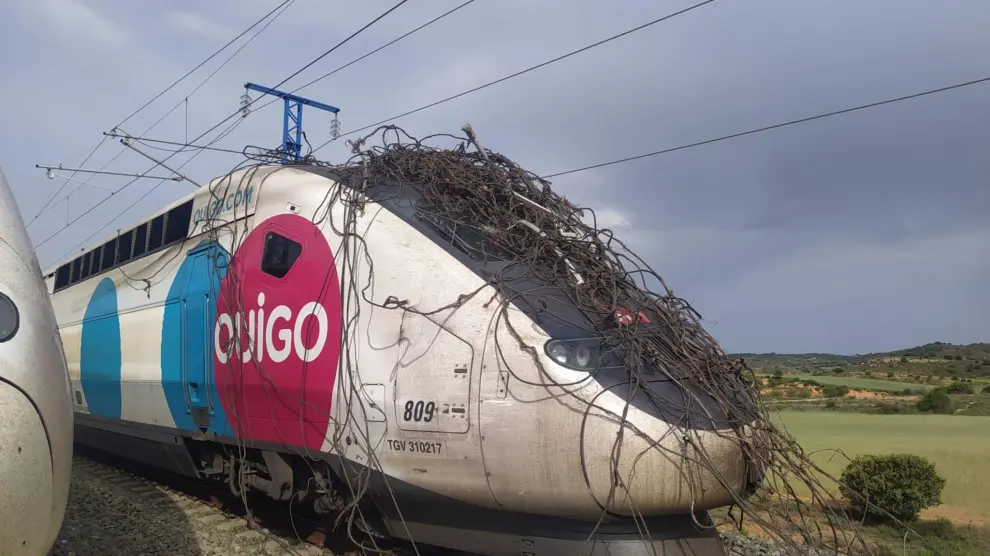 Este incidente ha afectado a 8.000 viajeros. Hasta 25 trenes han tenido que parar hasta resolverse el incidente ocurrido a las 15.00 en un convoy del operador francés que une Madrid, Zaragoza y Barcelona.