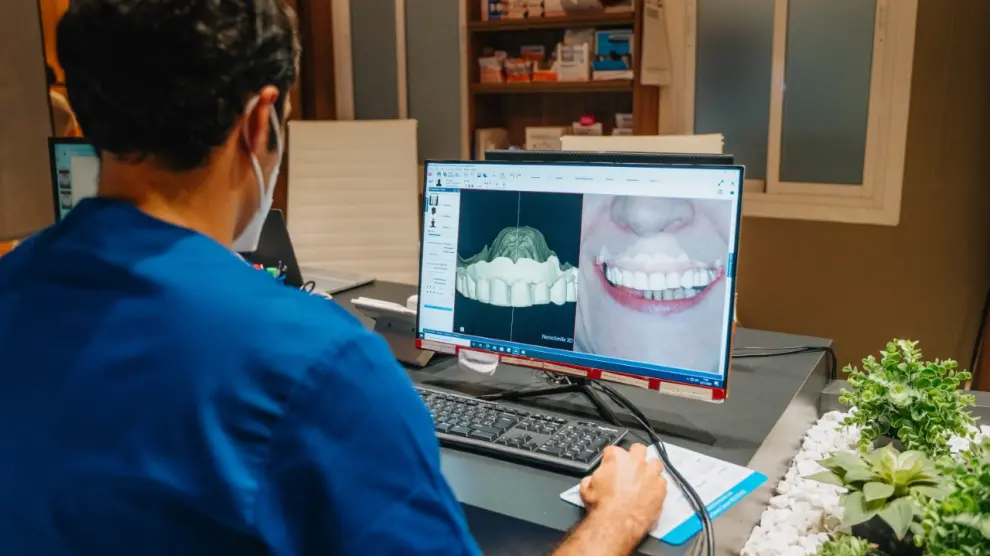Centro Dental Torres cuenta con una tecnología con la que los pacientes podrán elegir su sonrisa perfecta.