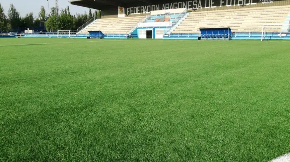 El estadio Pedro Sancho no se llenó este sábado de pequeños futbolistas debido a las altas temperaturas.