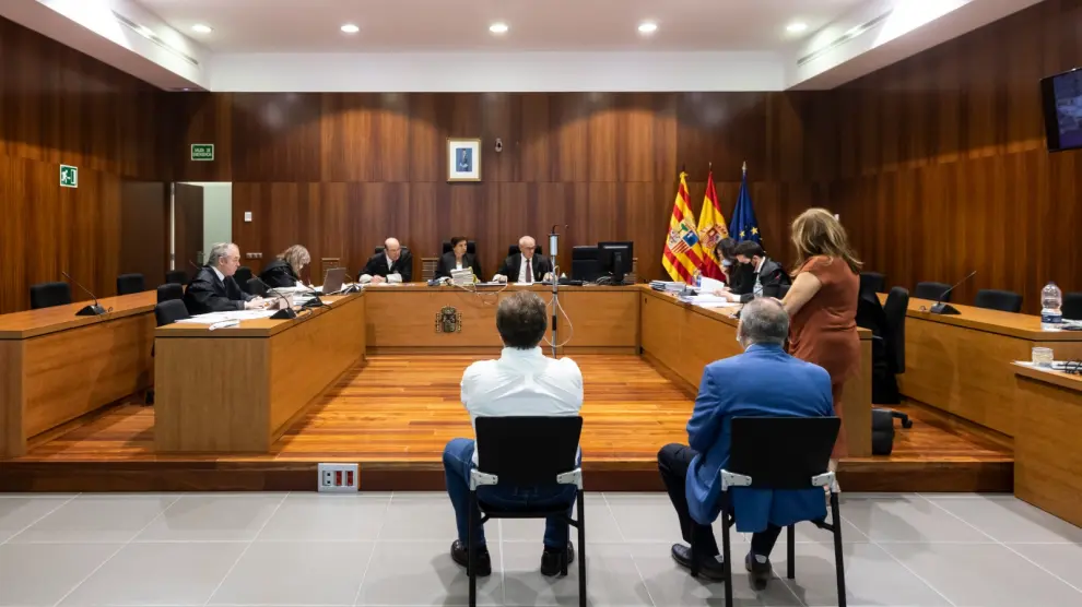 Los acusados, durante el juicio celebrado este miércoles en la Audiencia de Zaragoza.