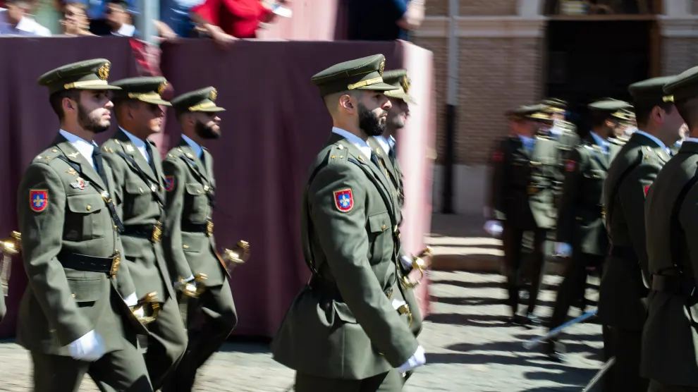 La Academia General Militar celebra la entrega de despachos esta mañana cfon 397 nuevos oficiales del Ejércvito de Tierra y la Guardia Civil tras dos años de pandemia en los que no se hacía en público.