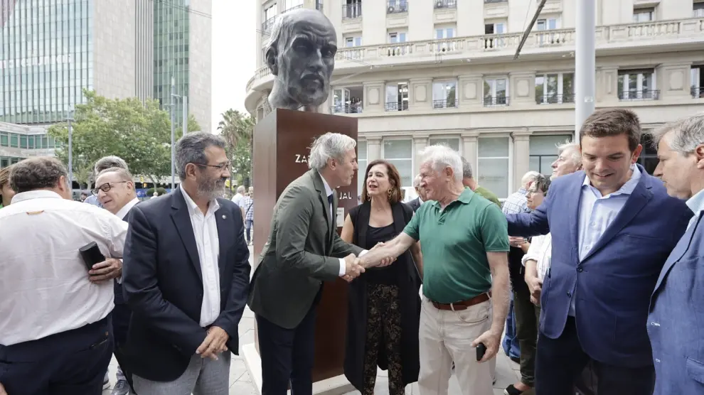 El busto preside desde este lunes el inicio de la Gran Vía de Zaragoza