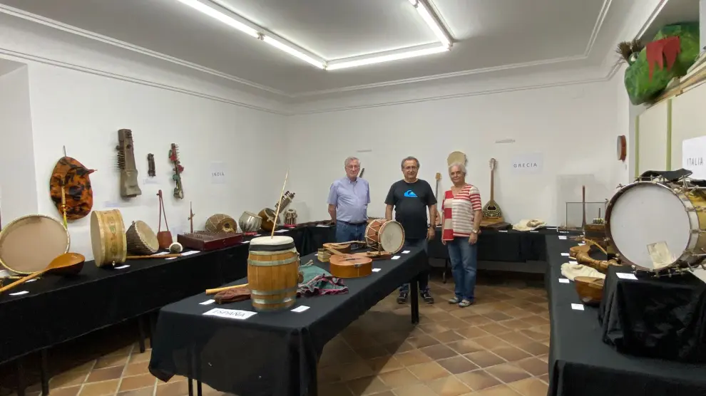 Exposición de instrumentos de países productores de azafrán en Monreal del Campo.