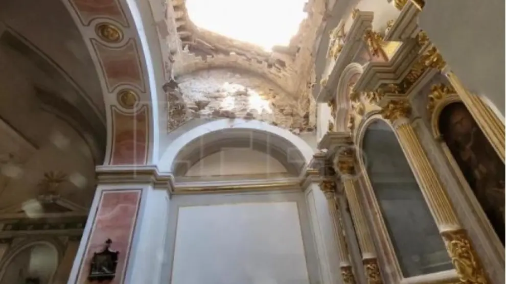 Se derrumba parte de la cúpula de la iglesia Santa María Magdalena de Sollana (Valencia)