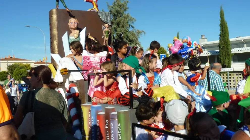 El concurso de carrozas es uno de los actos más populares de las fiestas.