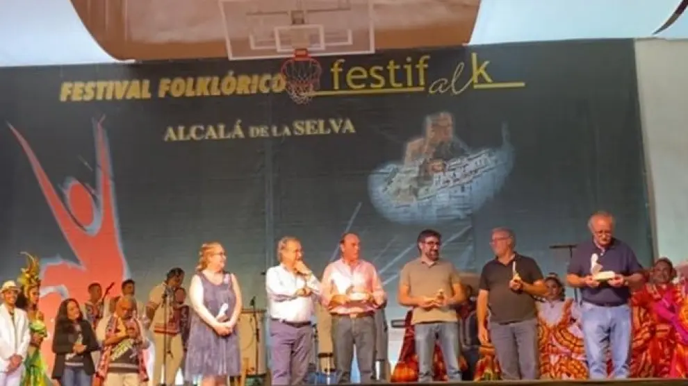Homenaje de la organización a los alcaldes de Alcalá durante los 30 años de trayectoria de Festifalk.
