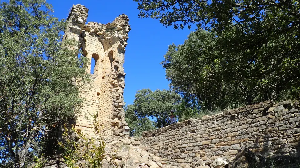 La torre en ruinas de Morillo de Tou.