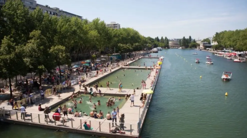 Solución de las piscinas instaladas en el río Sena por el Ayuntamiento de París.