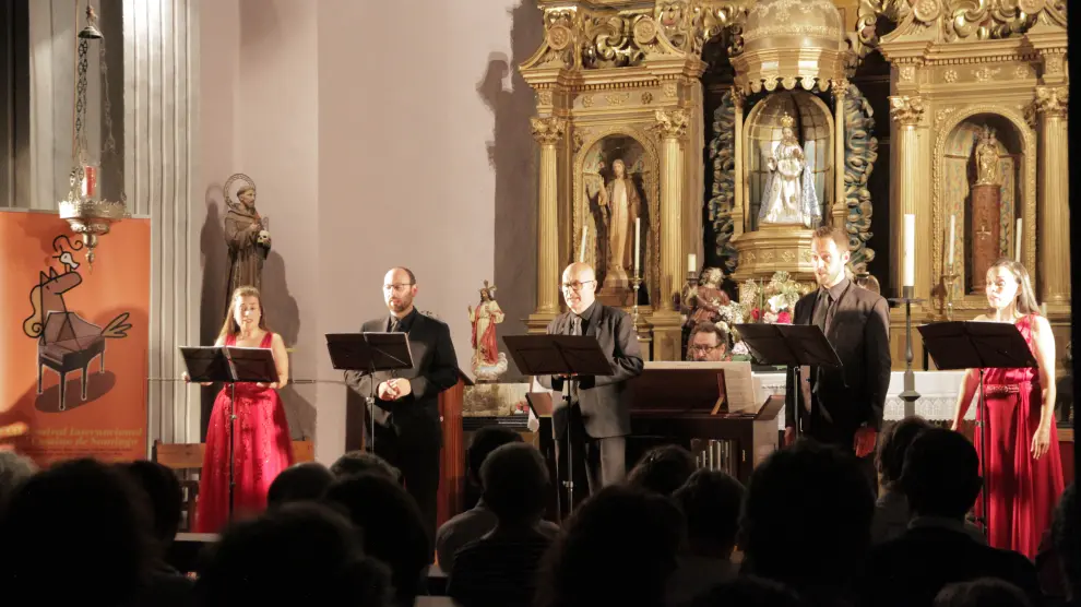 Actuación del cuarteto vocal Chiavette compuesto por María Sala, Esmeralda Jiménez, Mariano Valdezate y Javier Ares.