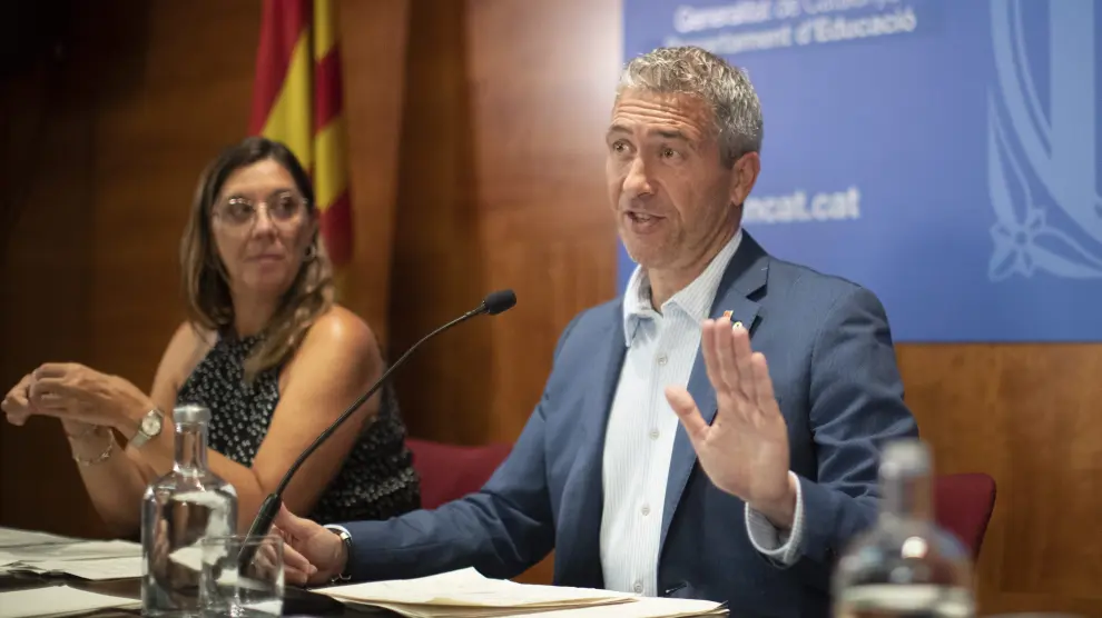 Secretaria general de Educación catalana, Patricía Gomà, y el consejero Josep Gonzàlez-Cambray.
