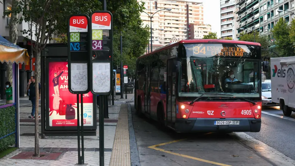 Semana de paros diarios en el transporte urbano de Zaragoza.