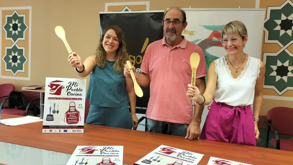 Los representantes de Adri Teruel y colaboradores del concurso culinario.