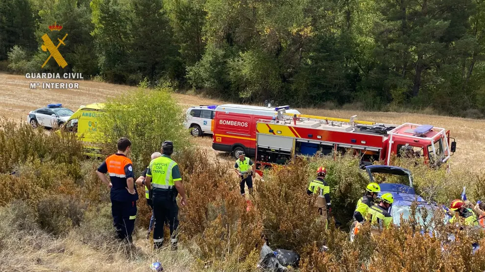El accidentado en la N-330 ha sido atendido por numerosos servicios de emergencias.