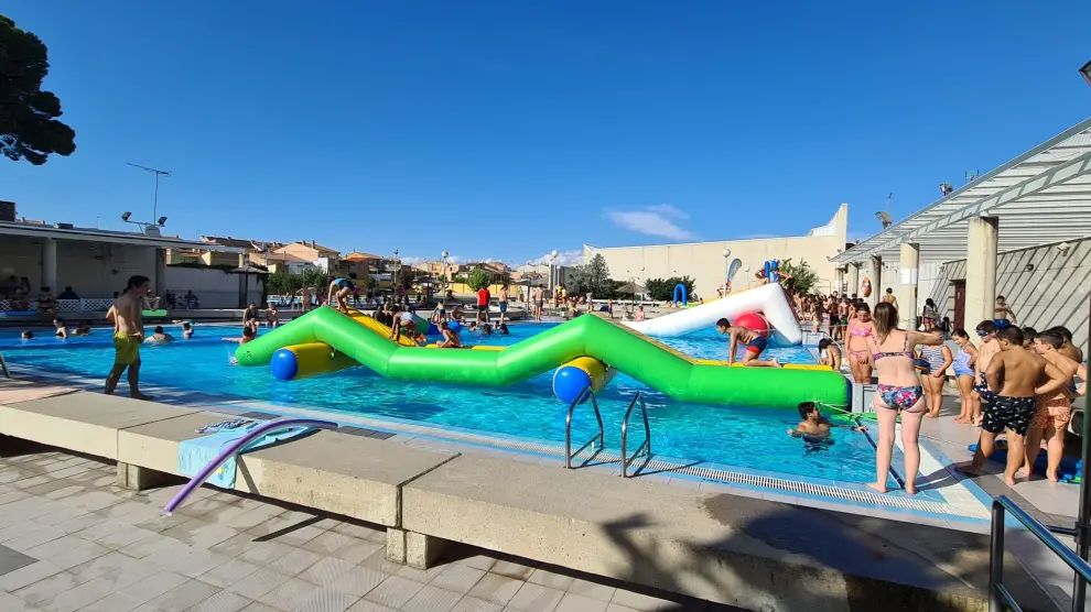 Las piscinas de Binéfar han registrado este verano cerca de 50.000 usos.
