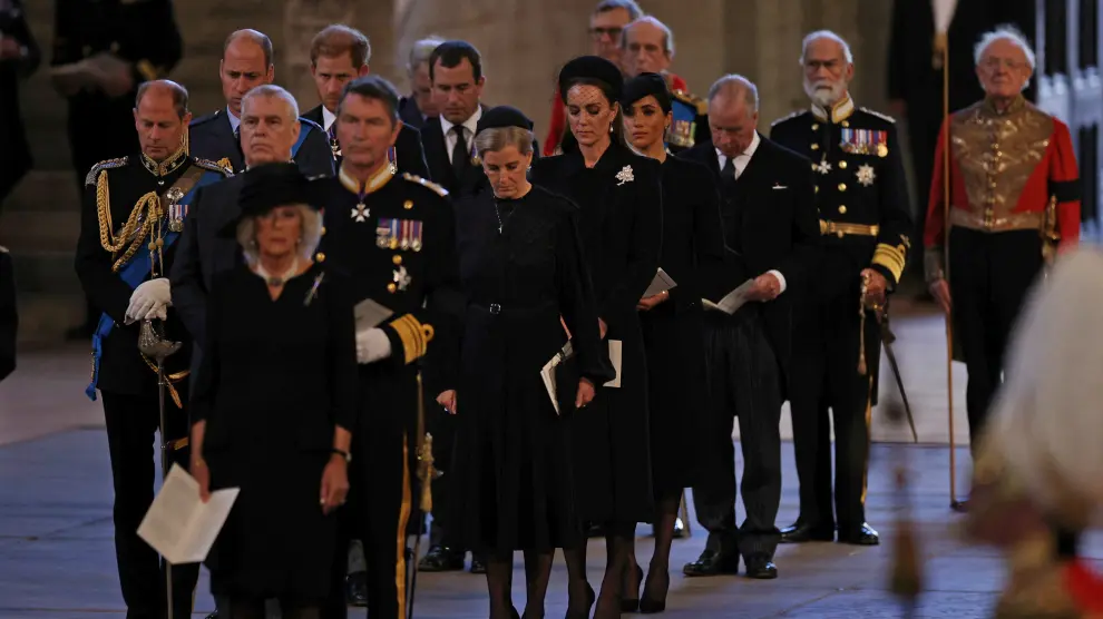 Hijos y nietos de la Reina, así como sus parejas, han participado en una misa en Westminster.