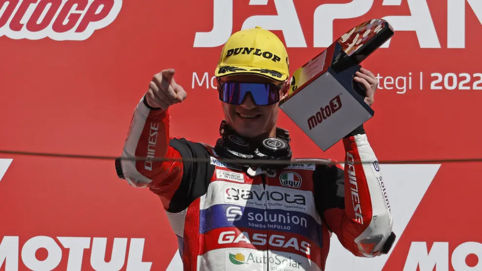 Quinta victoria de la temporada para Izan Guevara en Moto3