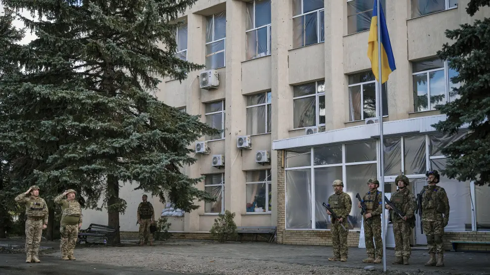 The ceremony of raising the Ukrainian national flag in the recently recaptured city of Lyman