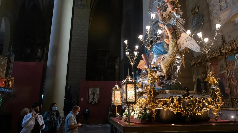 Desfile del Rosario de Cristal, para algunos lo más bello del Pilar.