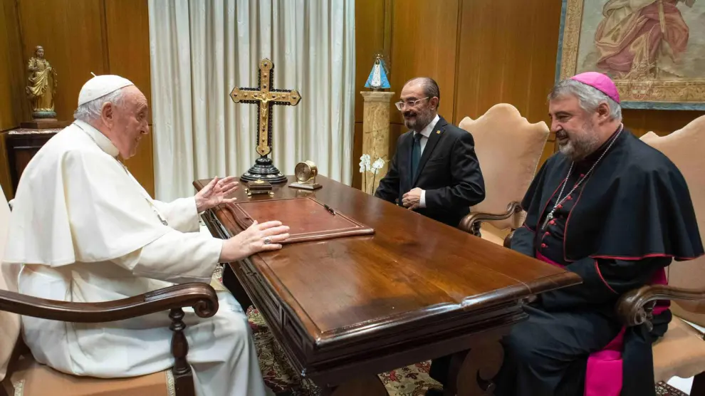 El Papa recibe a Lambán y Escribano