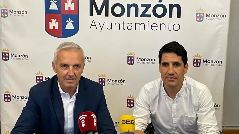 Michel Irigaray y Eliseo Martín en Monzón esta mañana.