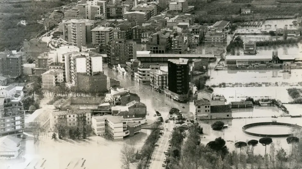 Imágenes de la riada de 1982 en Fraga.