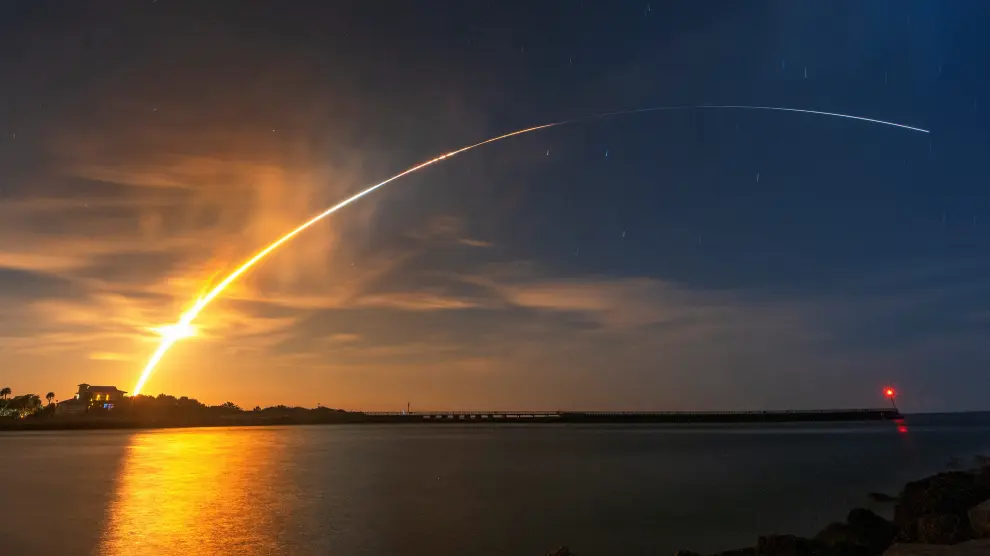 Momento del lanzamiento del cohete en Florida