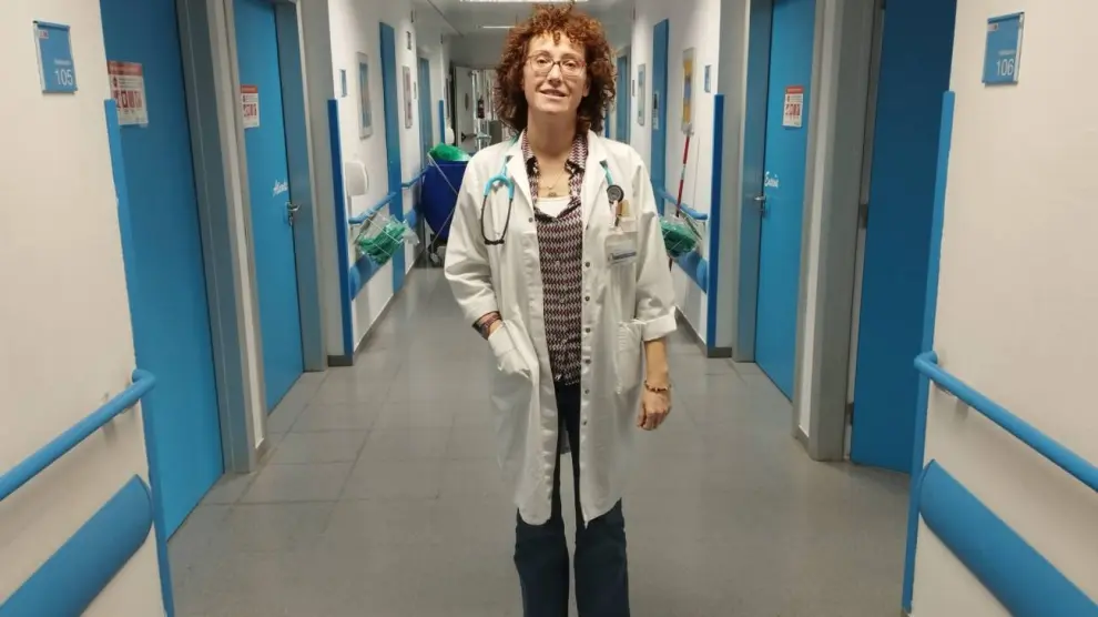 Laura Cabanes, jefa de Neumología Infantil del Hospital Universitario Infanta Elena en la planta de hospitalización de pediatría y obstetricia.