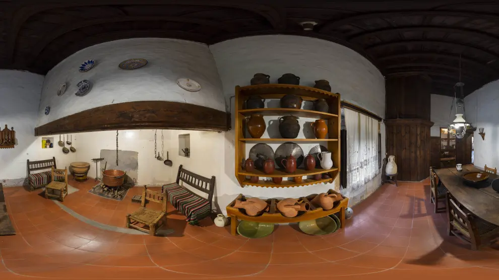 Cocina de la Casa Aliaga de La Iglesuela en una imagen de 360 grados.