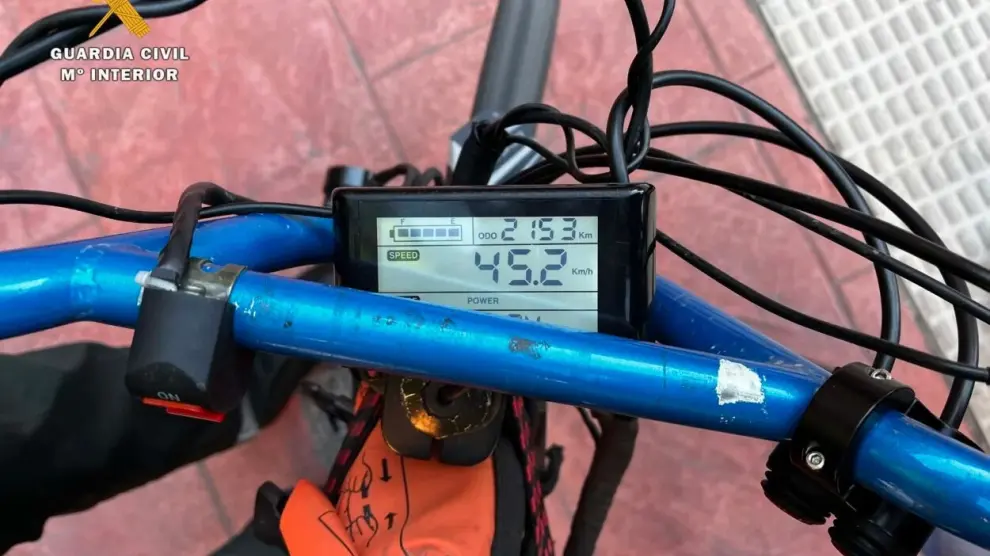 Una imagen de una bici trucada que superaba los 45 km/h.