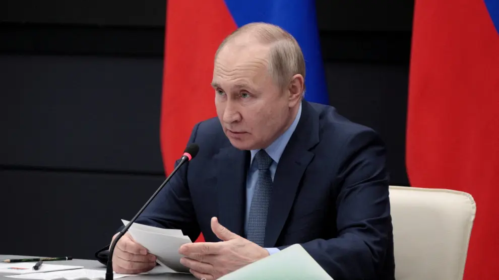El presidente ruso Vladimir Putin preside una reunión con líderes de empresas del complejo militar-industrial en Tula
