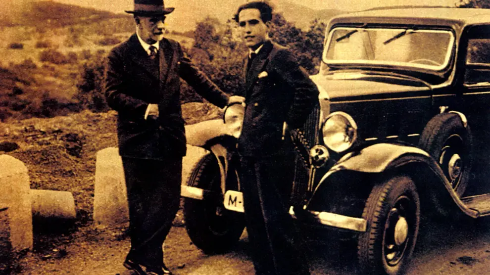 Pío Baroja y su sobrino Julio Caro Baroja en su viaje por Teruel en 1930.