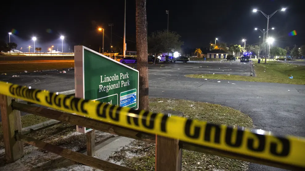 El tiroteo que se desató el lunes entre dos grupos rivales en Fort Pierce, Florida (EE.UU.)