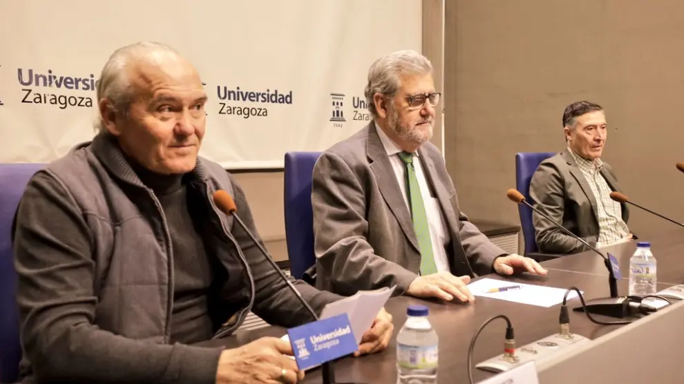 Manuel Gascón, José Antonio Mayoral y Juan José Ramos han presentado este jueves los actos conmemorativos de los 175 años de los estudios de Veterinaria